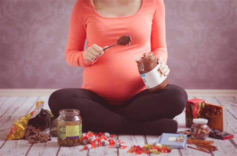 hamileyken acı yemek zararlımı